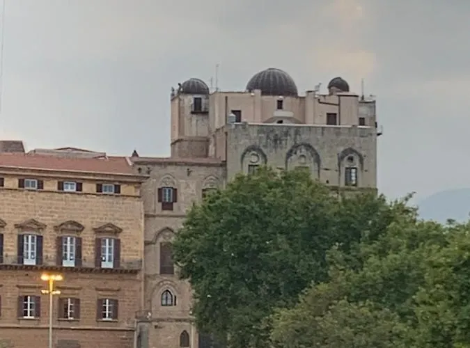 公寓 La Loggia Dei Re 巴勒莫